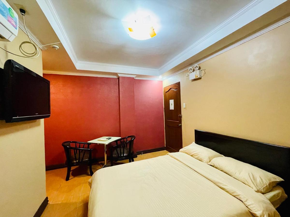 Drake Hotel Angeles City Экстерьер фото
